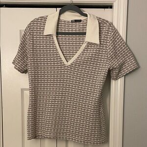 Zara- Large- Women's Tan and Cream V-Neck Blouse- worn 1x